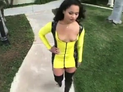 Enthousiasteling, Bruinharig, Softcore pornografie, Alleen, Tiener, Tieten likken