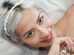 Aesthetic blonde chick Veronica Leal knows how to play with a dick