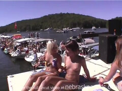 Ex vriendin, Eerste keer, Flashing, Vriendin, Onschuldig, Naakt, Feest, Openbaar