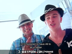 Bruinharig, Compilatie, Dubbele penetratie, Sperma in gezicht, Hardcore, Man man vrouw, Klein, Tieten likken