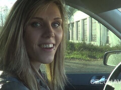 Blonde, Sucer une bite, En levrette, Branlette thaïlandaise, Énorme, Pov, Rasée, Adolescente