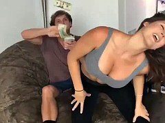 Nana, Gros seins, Plantureuse, Célébrité, Softcore, Nénés