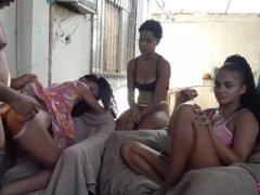 Amateur, Anal, En levrette, Fille latino, Lesbienne, Chatte, Rugueux, Maigrichonne