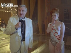 Leie, Grosser arsch, Grosser schwanz, Grosse titten, Hundestellung, Behaart, Küssen, Masturbation