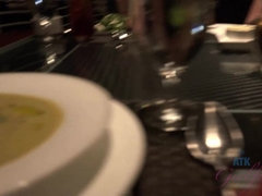 Blond, Lesbisch, Klein, Kut duiken, Mager, Strippen, Trio, Tieten likken