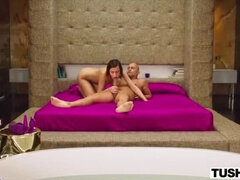 Gros cul, Couple, Masturbation, Maman, Nue, Chatte, Adolescente, Vibromasseur