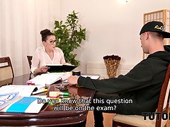 Brunette brune, Fétiche, Poilue, Hd, Mature, Collant, Chatte, Fessée