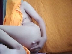 Desi beauty Priya6333 shows off her curves for her boyfriend in a clear bangla voice