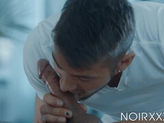 Grosser schwanz, Schwarz, Blasen, Hd, Interrassisch, Muskel, Arsch lecken, Tätowierung