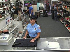 Grosse bite, Sucer une bite, Fétiche, Hard, Police, Suçant