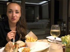 フェラチオ, 茶髪の, 彼女, 毛深い, パンティ, シャワー, 喫煙, 長身