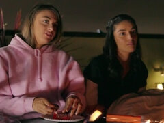 Lieveling, Slaapkamer, Zwart, Likken, Rok, Tatoeage, Speelgoed, Vibrator