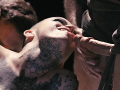 Anal, Garce, Sucer une bite, Partouze, Branlette thaïlandaise, Hard, De plein air
