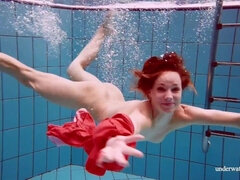 18 años, Chica, Francés, Al aire libre, Piscina, Coño, Ruso, Tetas