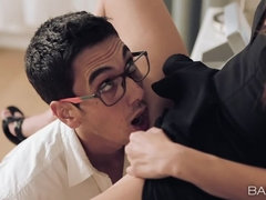 Tussi, Blasen, Hundestellung, Aufs gesicht abspritzen, Handjob, Lecken, Büro, Muschi