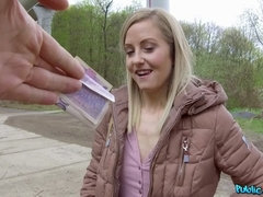 Amateur, Sucer une bite, Tir de sperme, En levrette, Faciale, Branlette thaïlandaise, De plein air, Étudiant