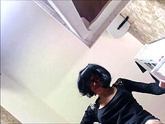 Crush fetish, model, shoe fetish