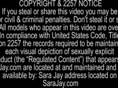 Sara Jay gets her big tits and ass drilled hard and deep - Sara Jay Cogiendo Como Le Gusta Sexo Duro