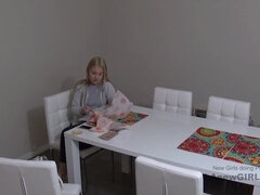 Leie, Blondine, Blasen, Besamung, Schwanz, Riesig, Pov, Ablutschen