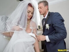 Cul, Sucer une bite, Mariée, Bâillonner, Hard, Chatte, Rousse roux, Mariage