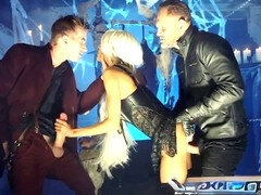 Pijpbeurt, Tatoeage, Tiener, Trio