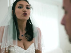 Gros seins, Petit ami, Mariée, Brunette brune, Voiture, Petite amie, Hd, Mariage