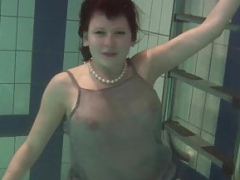 Super hot body and also big tits teen Katka underwater