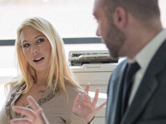 Culo grande, Tetas grandes, Rubia, Mamada, Estilo perrito, Gafas, Madres para coger, Tetas