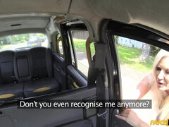 Grosse titten, Blondine, Blasen, Britisch, Vollbusig, Spermaladung, Schwanz, Fussjob