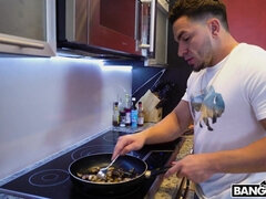 Nana, Sucer une bite, Plantureuse, Pénétrer avec le poing, Branlette thaïlandaise, Branlette thaïlandaise, Nénés, Mouillée