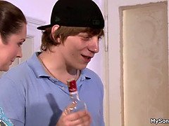 Oudere vrouw, Stel, Opa, Hd, Likken, Kut duiken, Douche, Tiener