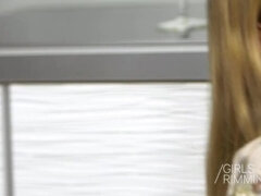 Kont, Kont, Pijpbeurt, Bruinharig, Europees, Huisvrouw, Keuken, Natuurlijke tieten