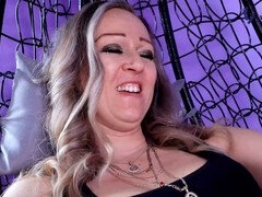 Tchèque, Pieds, Femme dominatrice, Talons, Humiliation, Léchez, Esclave