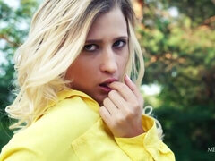 Arsch, Fingern, Handjob, Masturbation, Im freien, Muschi, Jungendliche (18+), Titten