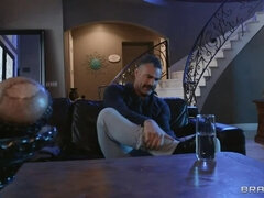 Спальня, Застукали, Пухленькие, Член, Черненькие, Наездница, Тату, Подглядывание