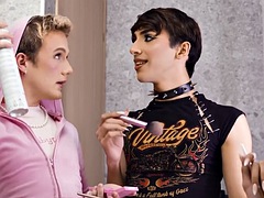 Anal, Travestis, Fétiche, Homosexuelle, Lingerie, Maigrichonne, Tatouage, Plan cul à trois