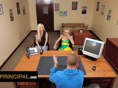 Blasen, Bekleidet, Domination, Frau frau mann, Hardcore, Milf, Büro, Stiefmutter