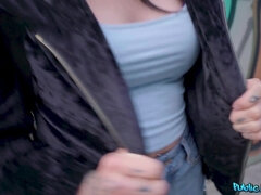 Amateur, Américain, Brunette brune, Tchèque, Queue, Jeans, De plein air, Public