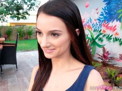 Cul, Sucer une bite, Brunette brune, Branlette thaïlandaise, De plein air, Pov, Rasée, Adolescente