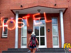 Sucer une bite, En levrette, Européenne, Orgasme, Rasée, Suçant, Adolescente, Serré