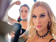 Nana, Gros cul, Grosse bite, Gros seins, Noire, Sucer une bite, Mère que j'aimerais baiser, Maigrichonne