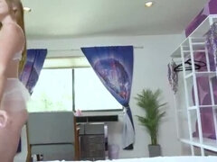 Sucer une bite, Éjaculation interne, En levrette, Chatte, Chevaucher, Maigrichonne, Serré, Mouillée