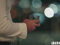 Blasen, Frau frau mann, Hardcore, Küssen, Lecken, Natürlichen titten, Muschi, Flotter dreier