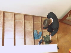 Bedriegen, Hondjeshouding, 1 man 2 vrouwen, Likken, Masturbatie, Kut duiken, Trio, Vrouw