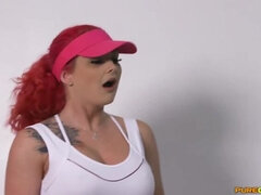 Tent Tennis Fun: Ellie Louise, Roxi Keogh & Sofia Rex - Grupo Sexo, Tatuagem, CFNM, Handjob & Money Shot