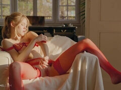 Amateur, Penetracion con dedos, Lencería, Masturbación, Coño, Flaco, Solo, Estriptis