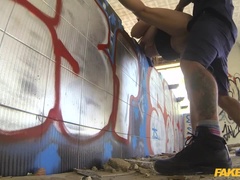 Blasen, Hundestellung, Handjob, Polizei, Pov, Muschi, Schlucken, Uniform