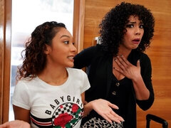 Zwart, Pijpbeurt, Bruinharig, 1 man 2 vrouwen, Vingeren, Interraciaal, Gezichtspunt, Tiener