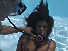 Amateur, Amarrada, Bajo el agua