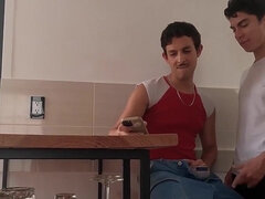 18 ans, Amateur, Lécher le cul, Éjaculer dans la bouche, Gorge profonde, Fétiche, Homosexuelle, Avaler